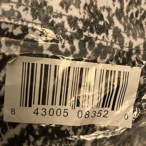 NWT Ladies Faded Glory Full Ankle Length Abstract Black, Gray, and White Print - Picture 3 of 3